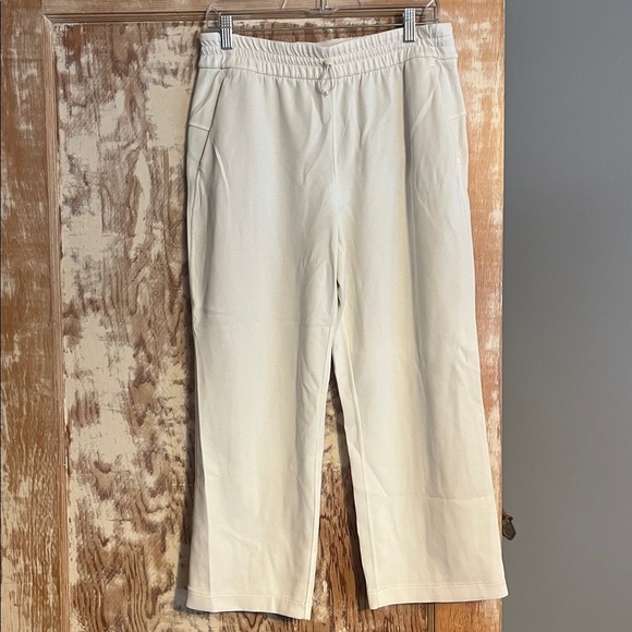 Lululemon Softstreme High-Rise Straight Leg Crop, Lemon Sorbet - 8 - Picture 3 of 7